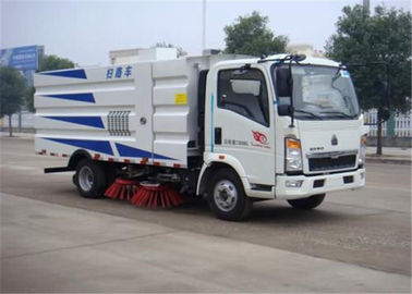 Cina Euro II RHD 2 As Road Road Penyapu Truk Air Saving Wet Type Street Cleaning Machine pemasok