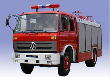 Cina Truk Pemadam Kebakaran Warna Merah 5000 Liter Air Dan Busa 1500 Liter Dengan Pompa Tekanan Tinggi pemasok