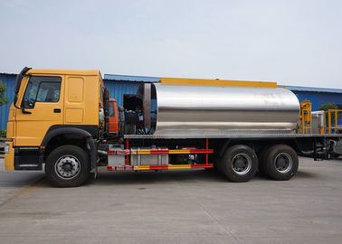 Cina Kinerja Tinggi Aspal Patch Truck HOWO 6x4 16 CBM 16M3 Asphalt Sprinkler Truck pemasok