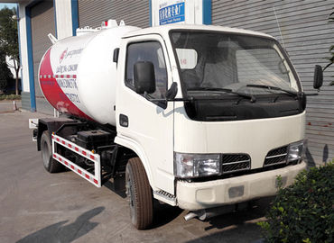 Cina 4x2 5M3 2,5 Ton Bobtail LPG Truck 5000L 2.5T Liquefied Petroleum Gas Propane pemasok